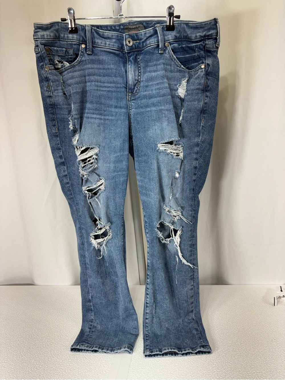 torrid Light Blue Distressed Straight-Leg Jeans 3508